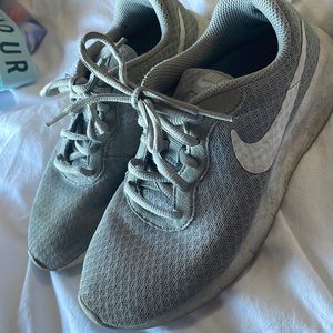 kids grey nike sneakers / tennis shoes size 3.5Y